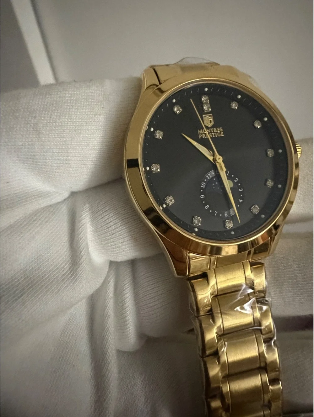 Montres Prestige by INVICTA Men's Gold Tone Wristwatch 42mm reg $200